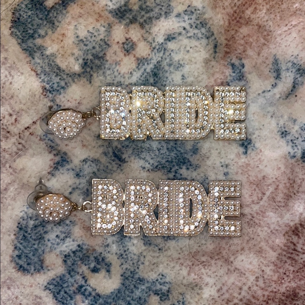 Elegant Bride Earrings in Silver and White